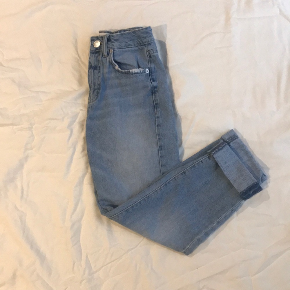 blue mom jeans